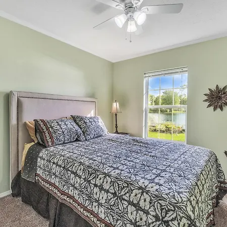 Hidn Lakefront -New Build-Private Beach-Fast Wifi